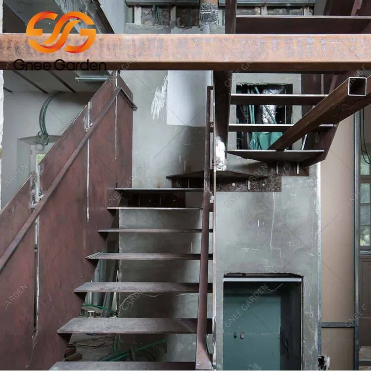 Zahradní ocelové schody Corten