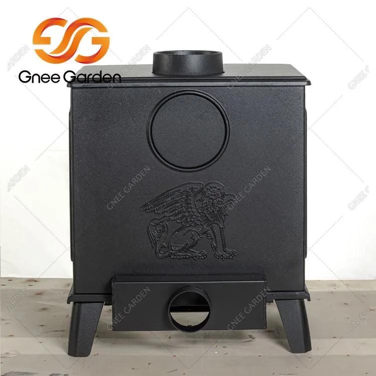 Vnitřní a venkovní litinové krby na dřevo