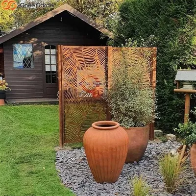 Jsou panely Corten Screen vhodné pro venkovní použití?