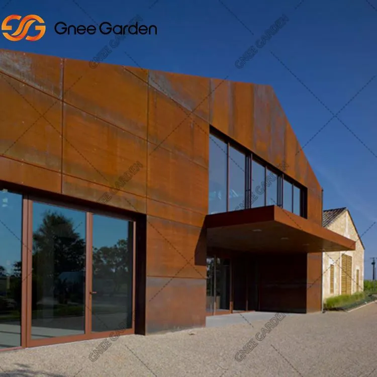 Kovová opona pro dekoraci